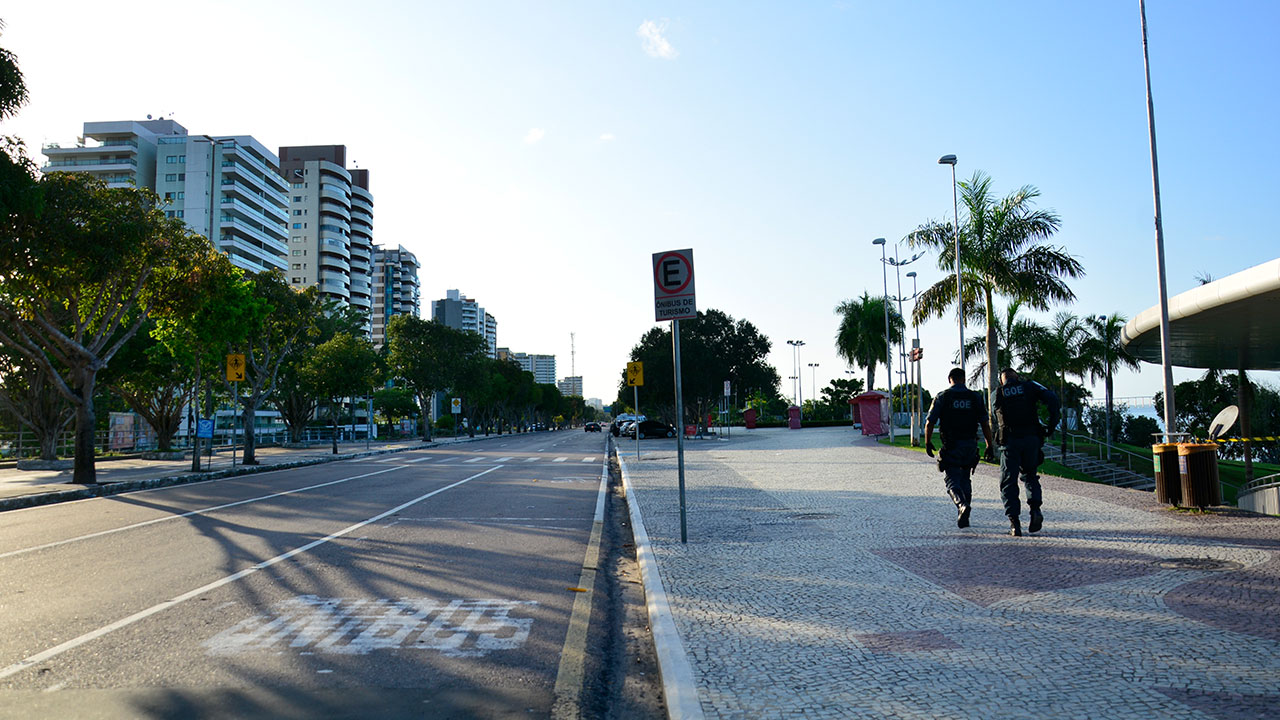 Ponta Negra Avenida Coronel Teixeira Interditada Para Festas De Fim De