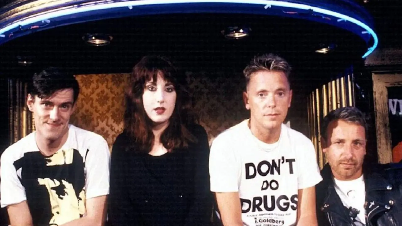 O Magnetismo de "Bizarre Love Triangle" pelo New Order - Fato 360