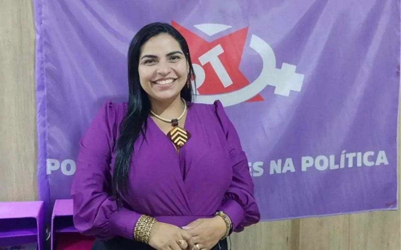 Anne Moura, secretária do PT, em evento político - áudio sobre desvio foi vazado