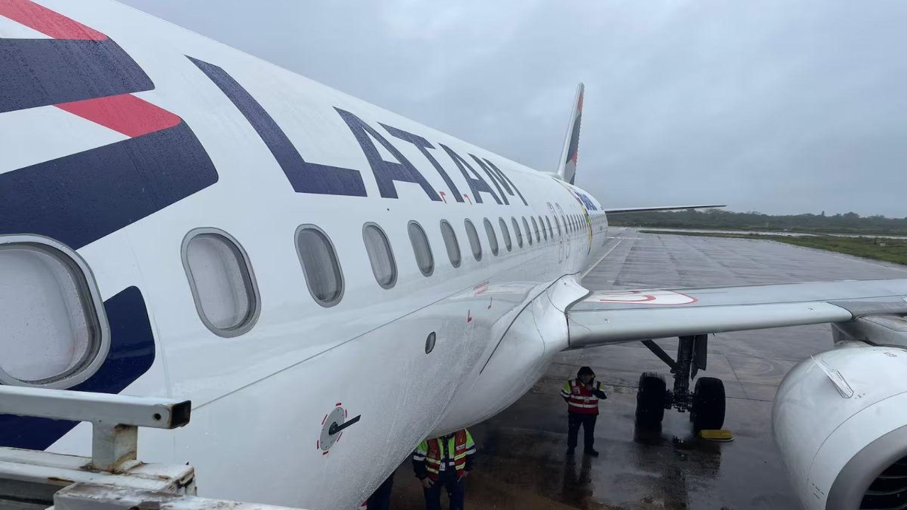 Avião da Latam na rota Manaus-Fortaleza, ampliada em abril de 2025