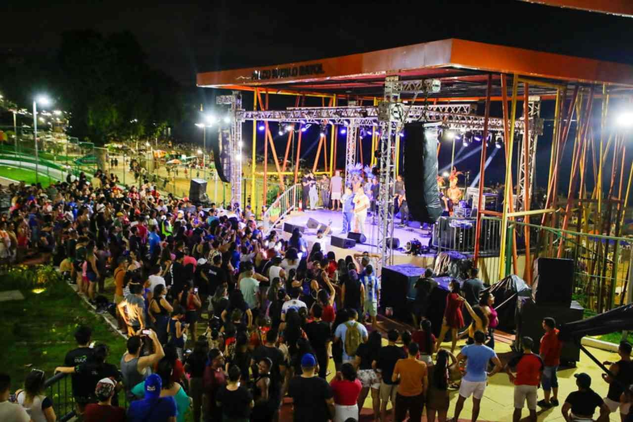 Público na Festa do Trabalhador 2025 em Manaus na Ponta Negra